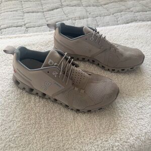 On Cloud women's Running Shoes — Taupe Waterproof